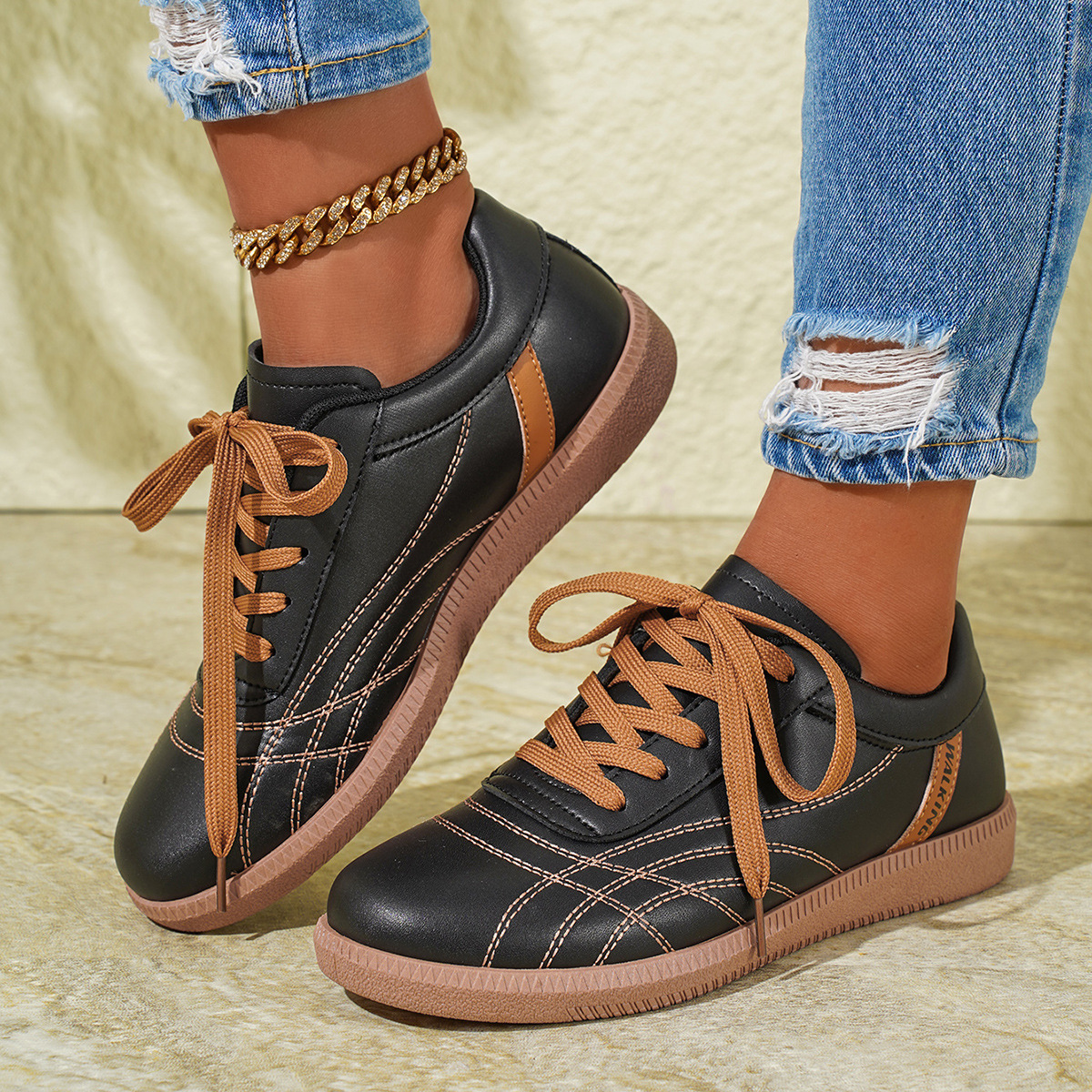 1874009035708305408.jpg women sneakers